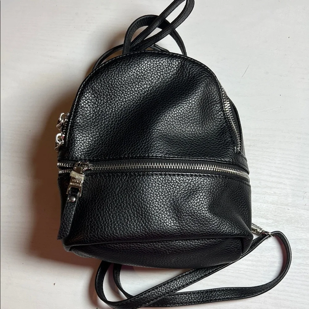 Steve Madden Textured Black Backpack D12